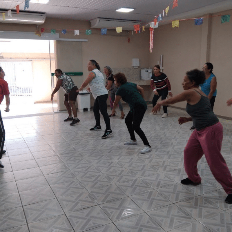 Dança e expressão corporal (Jardim Rossin)